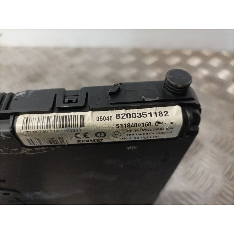 Recambio de caja reles / fusibles para renault megane ii coupe/cabrio referencia OEM IAM 8200351182   Recambio de caja reles / fusibles para renault megane ii coupe/cabrio referencia OEM IAM 8200351182
