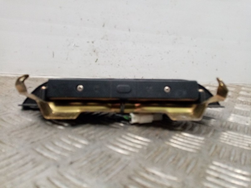 Recambio de luz central de freno para mitsubishi space star (dg0) 1.9 di-d cat referencia OEM IAM MR245579  