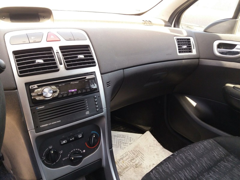 peugeot  del año  peugeot  del año