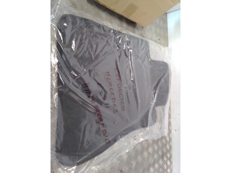 Recambio de juego tapizados / cartoneras para mercedes clase e (w211) berlina referencia OEM IAM   