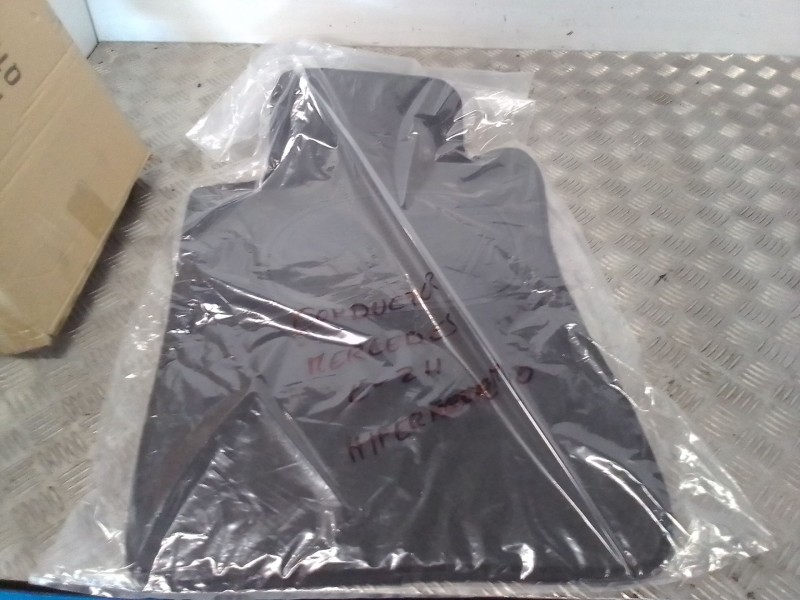 Recambio de juego tapizados / cartoneras para mercedes clase e (w211) berlina referencia OEM IAM   