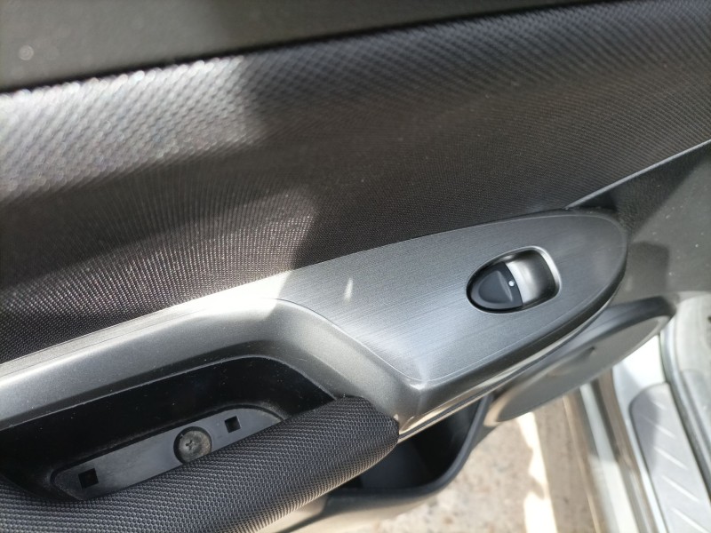 Recambio de mando elevalunas trasero izquierdo para honda civic berlina (fn) 2.2 ctdi referencia OEM IAM   