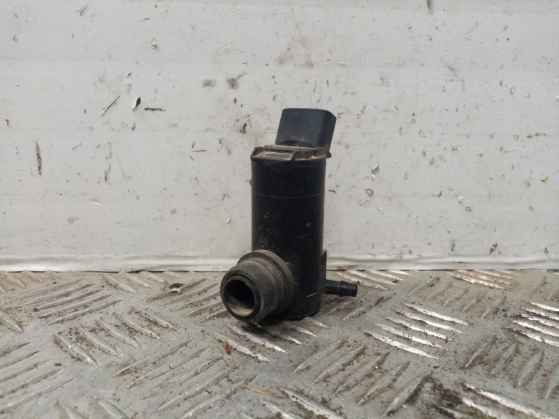 Recambio de bomba limpia para toyota rav 4 (a2) referencia OEM IAM 8533033020  