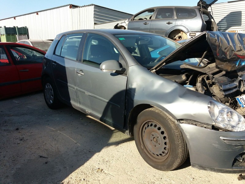 volkswagen golf v berlina (1k1) del año 2003