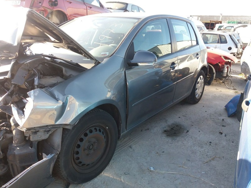 volkswagen golf v berlina (1k1) del año 2003