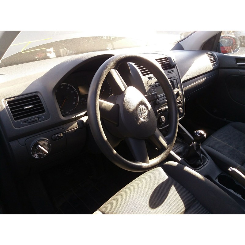 volkswagen golf v berlina (1k1) del año 2003