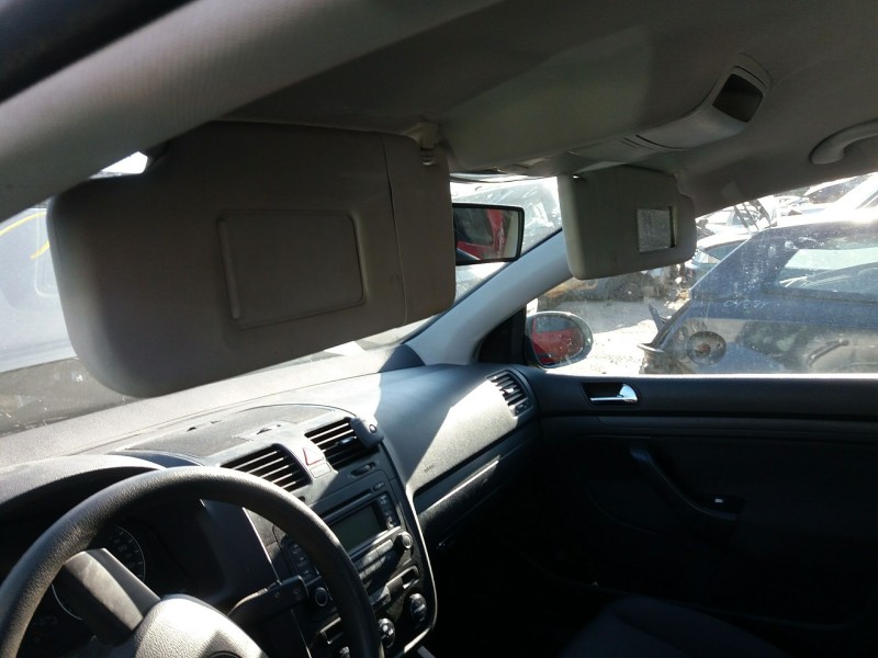 volkswagen golf v berlina (1k1) del año 2003