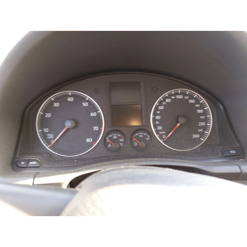 volkswagen golf v berlina (1k1) del año 2003