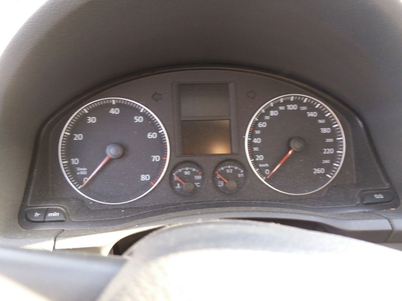 volkswagen golf v berlina (1k1) del año 2003