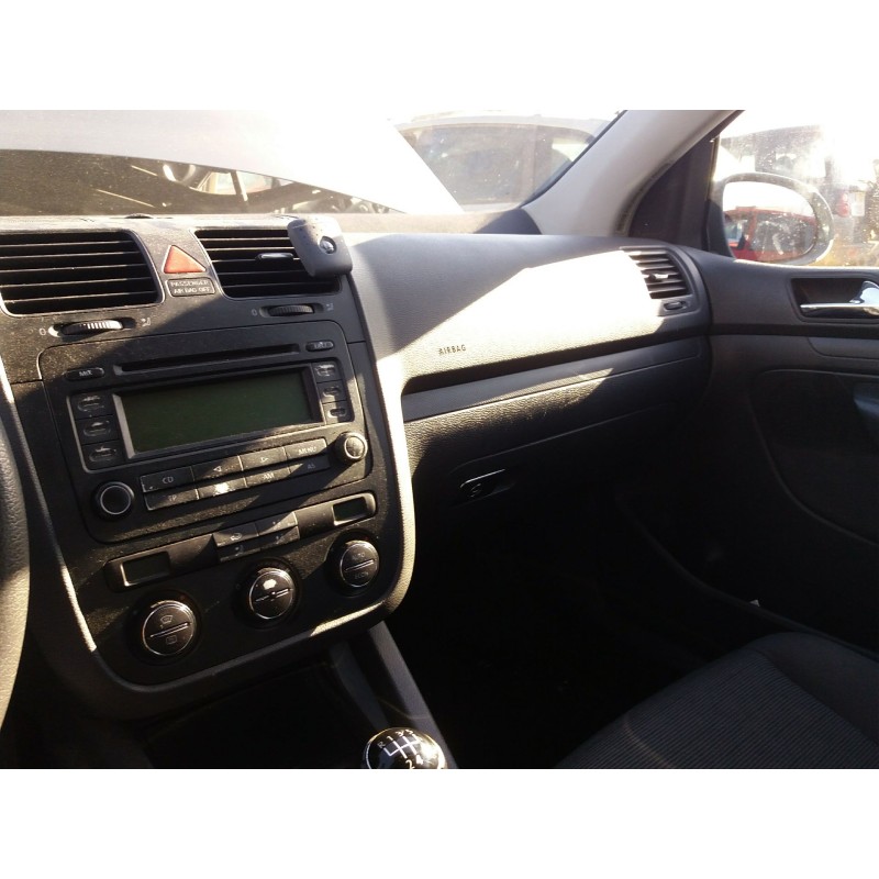 volkswagen golf v berlina (1k1) del año 2003