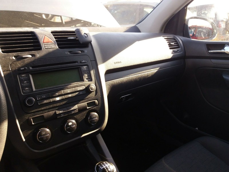 volkswagen golf v berlina (1k1) del año 2003