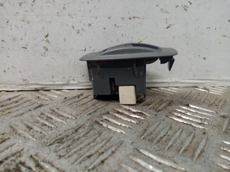 Recambio de mando elevalunas delantero derecho para toyota rav 4 (a2) referencia OEM IAM 0  