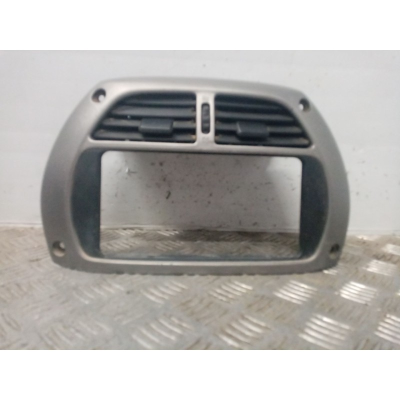 Recambio de mascara central de salpicadero para toyota rav 4 (a2) referencia OEM IAM   