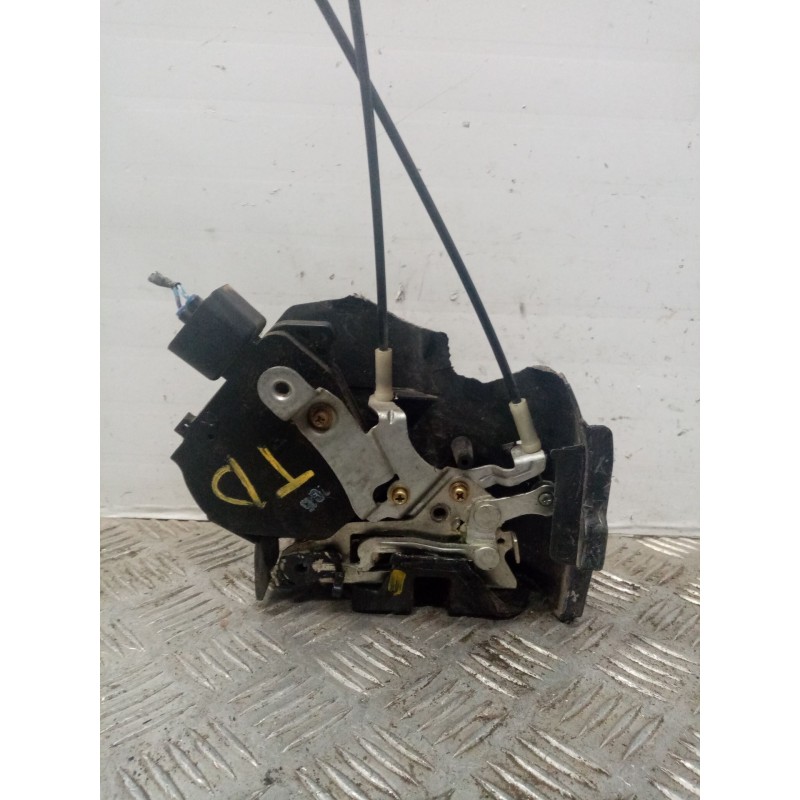 Recambio de cerradura puerta trasera derecha para toyota rav 4 (a2) referencia OEM IAM   