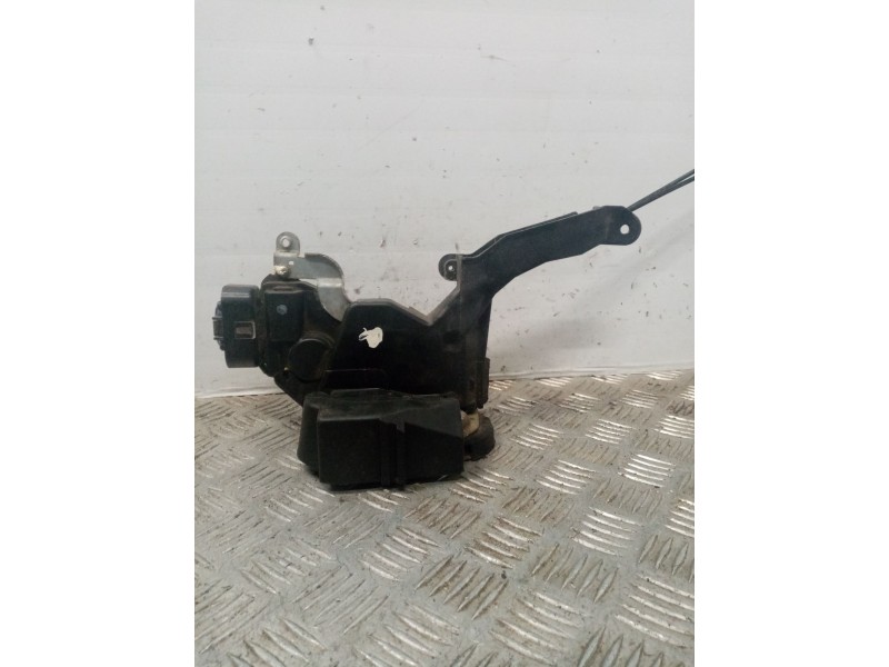 Recambio de cerradura puerta delantera derecha para toyota rav 4 (a2) referencia OEM IAM 0  