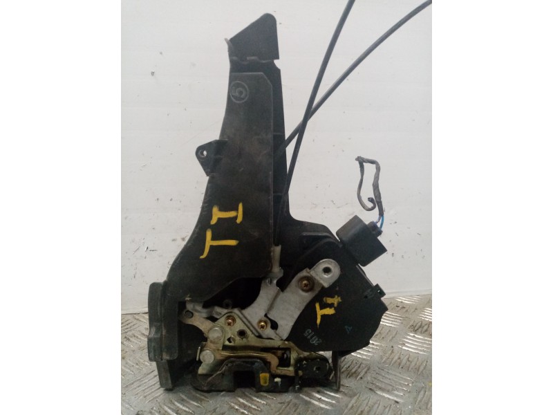 Recambio de cerradura puerta trasera izquierda para toyota rav 4 (a2) referencia OEM IAM 0  