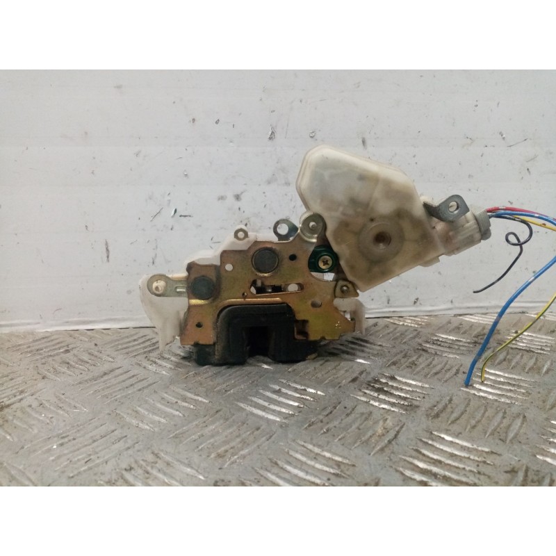 Recambio de cerradura puerta delantera izquierda para nissan x-trail (t30) 2.2 16v turbodiesel cat referencia OEM IAM 80553AA210