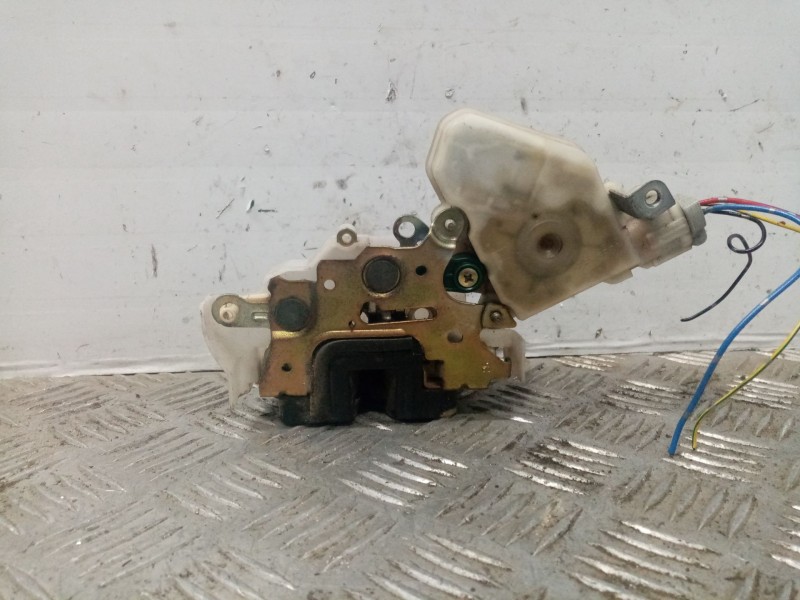 Recambio de cerradura puerta delantera izquierda para nissan x-trail (t30) 2.2 16v turbodiesel cat referencia OEM IAM 80553AA210