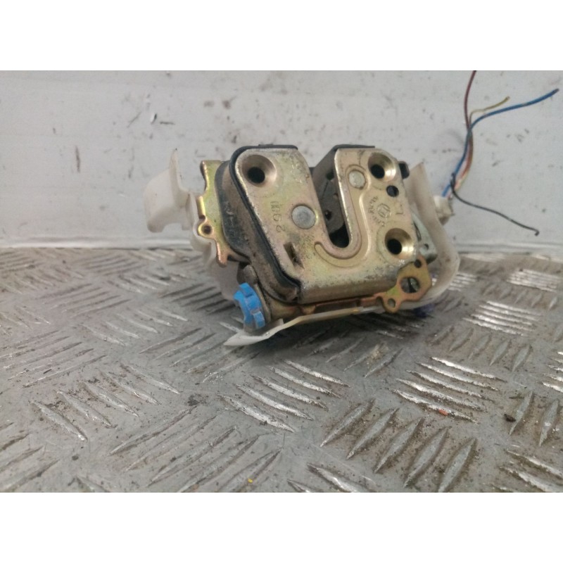 Recambio de cerradura puerta delantera izquierda para nissan x-trail (t30) 2.2 16v turbodiesel cat referencia OEM IAM 80553AA210