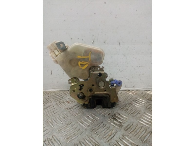 Recambio de cerradura puerta trasera derecha para nissan x-trail (t30) 2.2 16v turbodiesel cat referencia OEM IAM 055240300  