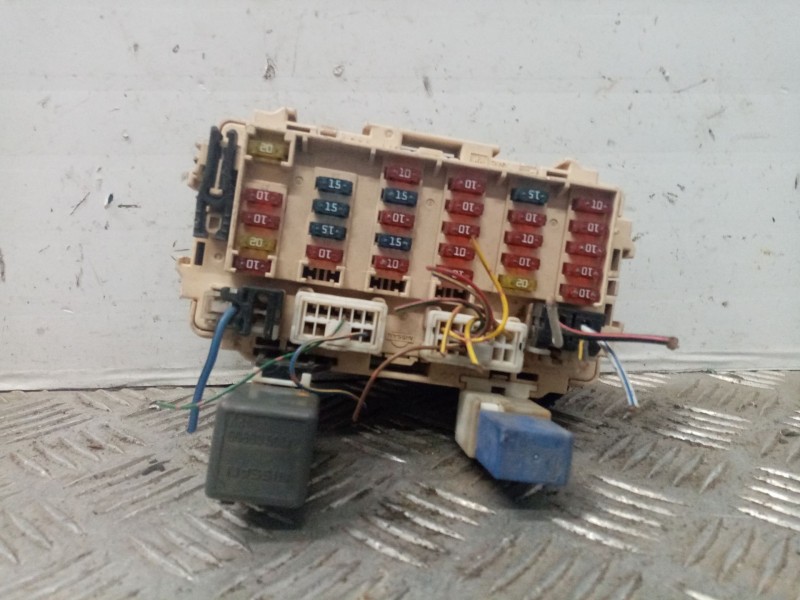 Recambio de caja reles / fusibles para nissan x-trail (t30) 2.2 16v turbodiesel cat referencia OEM IAM   