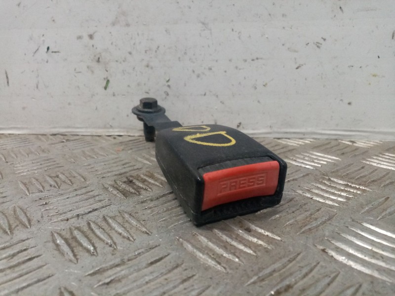 Recambio de anclaje cinturon delantero derecho para suzuki santana 300 2.0 hdi referencia OEM IAM   