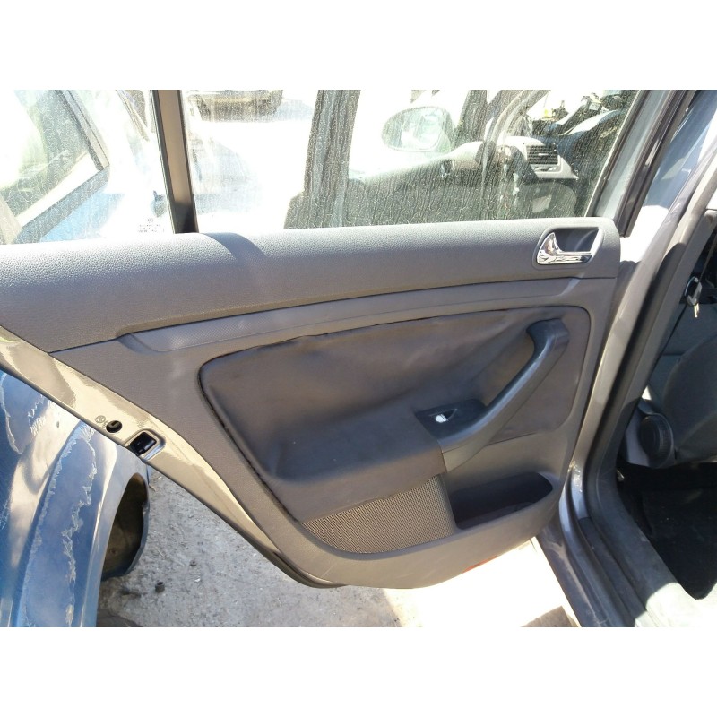 volkswagen golf v berlina (1k1) del año 2003