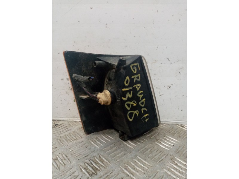 Recambio de piloto delantero izquierdo para jeep cherokee (xj) 4.0 190cv erh referencia OEM IAM 55155073  