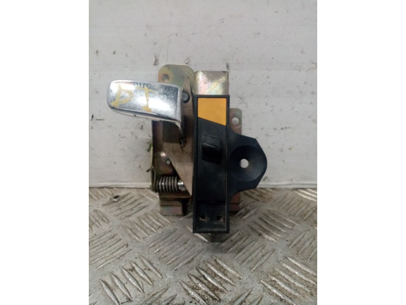 Recambio de maneta interior delantera izquierda para jeep cherokee (xj) 4.0 190cv erh referencia OEM IAM 55000871  