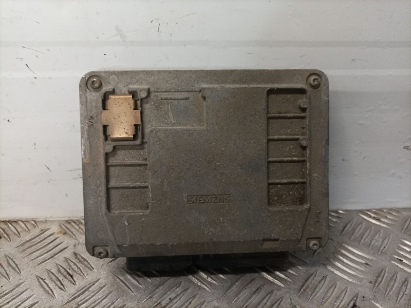 Recambio de centralita motor uce para volkswagen golf v berlina (1k1) referencia OEM IAM 06A906033CA  