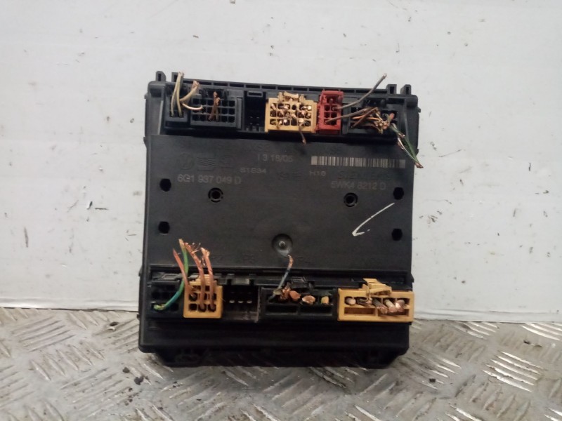 Recambio de caja reles / fusibles para seat ibiza (6l1) cool referencia OEM IAM 6Q1937049D  