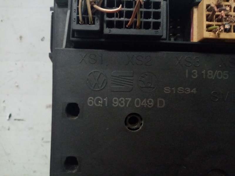 Recambio de caja reles / fusibles para seat ibiza (6l1) cool referencia OEM IAM 6Q1937049D  