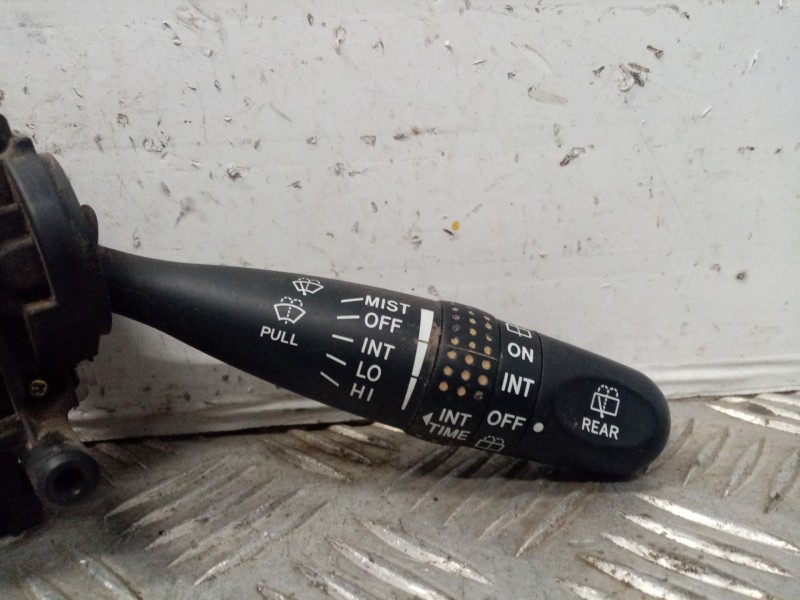 Recambio de mando limpia para toyota corolla verso (e12) referencia OEM IAM 173647  