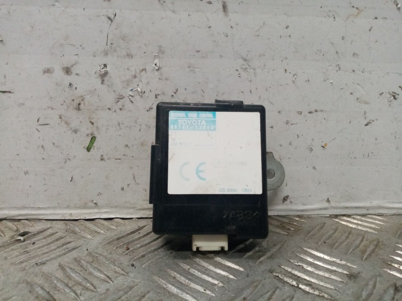 Recambio de centralita cierre para toyota corolla verso (e12) referencia OEM IAM 8974113040  