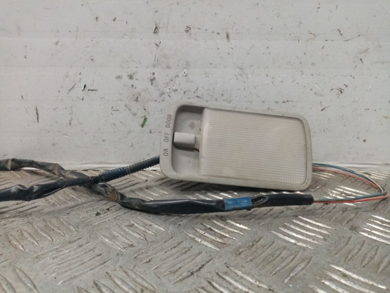 Recambio de luz interior para toyota corolla verso (e12) referencia OEM IAM   