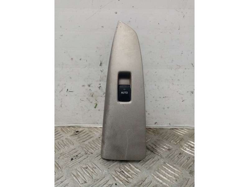 Recambio de mando elevalunas delantero derecho para toyota corolla verso (e12) referencia OEM IAM   