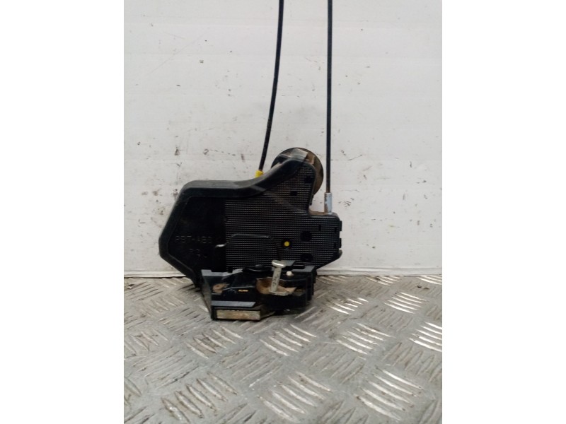 Recambio de cerradura puerta trasera derecha para toyota corolla verso (e12) referencia OEM IAM   