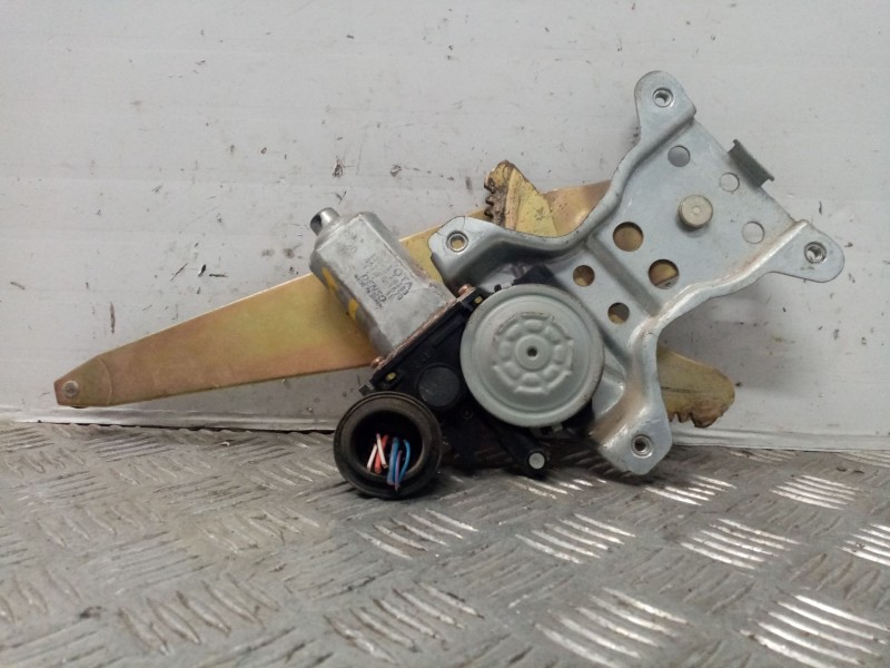 Recambio de elevalunas trasero izquierdo para toyota corolla verso (e12) referencia OEM IAM   