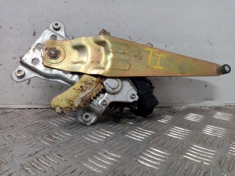 Recambio de elevalunas trasero izquierdo para toyota corolla verso (e12) referencia OEM IAM   