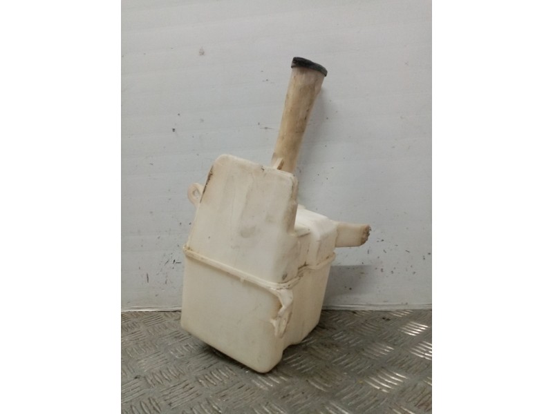 Recambio de deposito limpia para toyota corolla verso (e12) referencia OEM IAM 060851054  