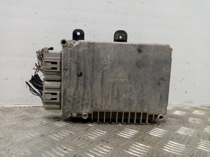 Recambio de centralita motor uce para chrysler voyager (rg) 2.4 cat referencia OEM IAM 04727430AG  