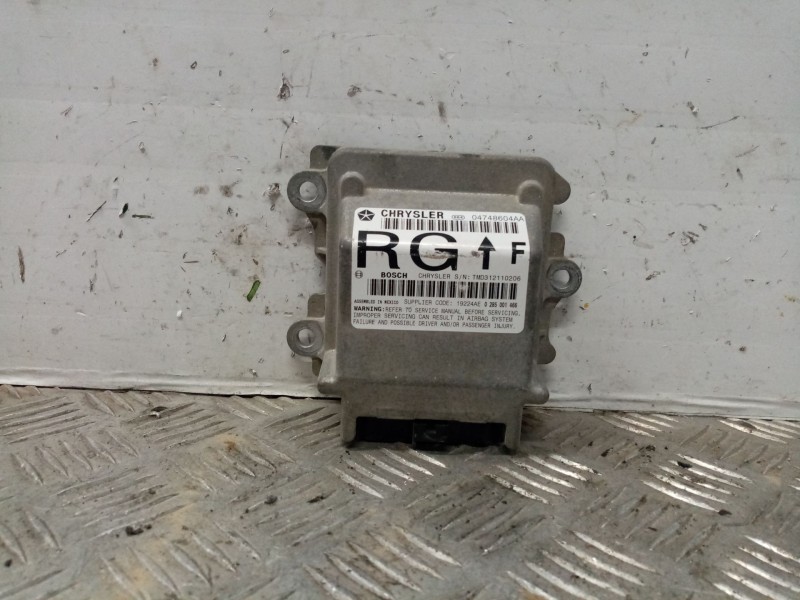 Recambio de centralita airbag para chrysler voyager (rg) 2.4 cat referencia OEM IAM 04748604AA  