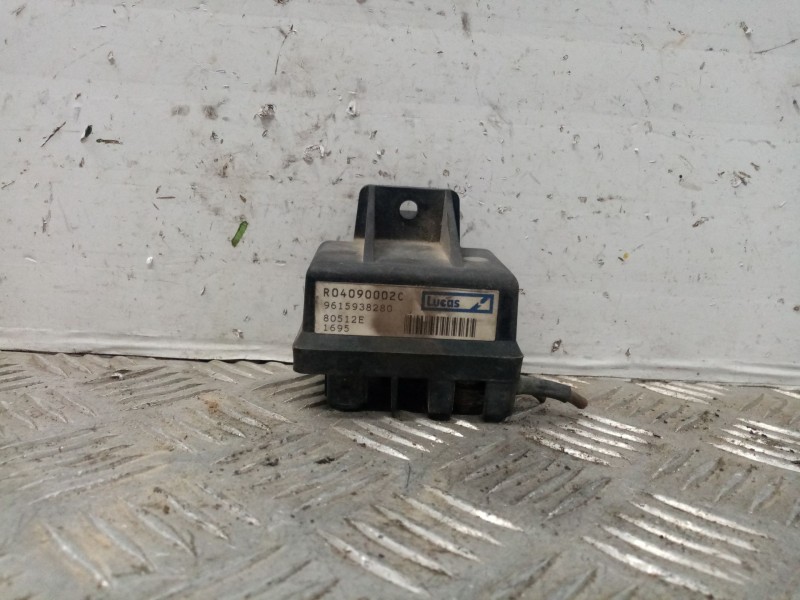 Recambio de caja precalentamiento para citroen xantia berlina 1.9 diesel referencia OEM IAM 9615938280  