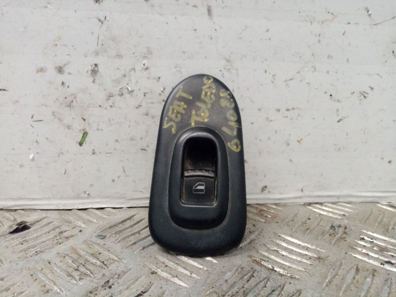 Recambio de mando elevalunas delantero derecho para seat toledo (1m2) signo referencia OEM IAM 1M0867164  