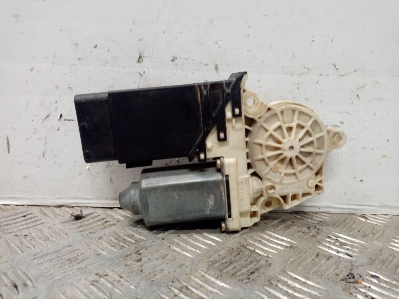 Recambio de motor elevalunas delantero derecho para seat toledo (1m2) signo referencia OEM IAM 9776105413301  