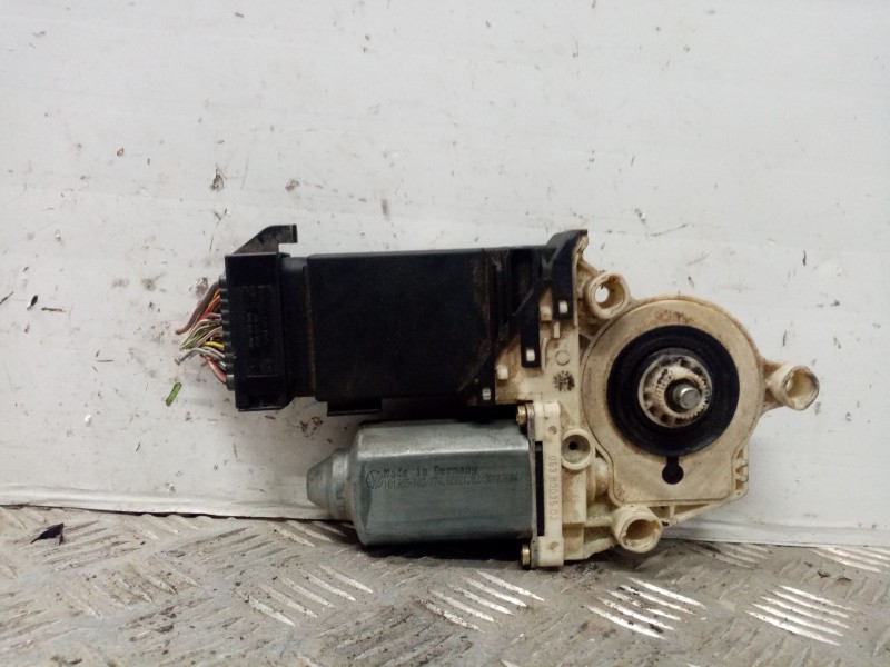 Recambio de motor elevalunas delantero izquierdo para seat toledo (1m2) signo referencia OEM IAM 9776105402301  