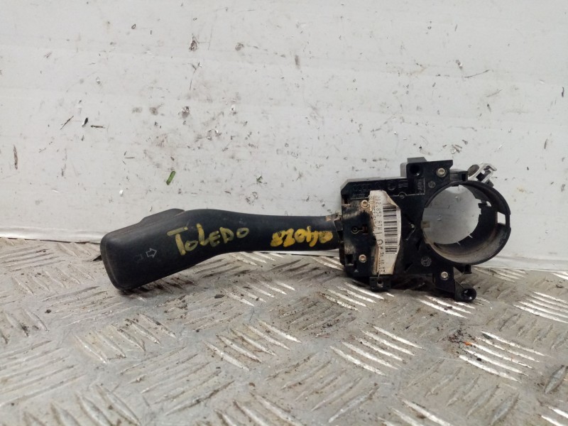Recambio de mando intermitentes para seat toledo (1m2) signo referencia OEM IAM 8L0953513G  