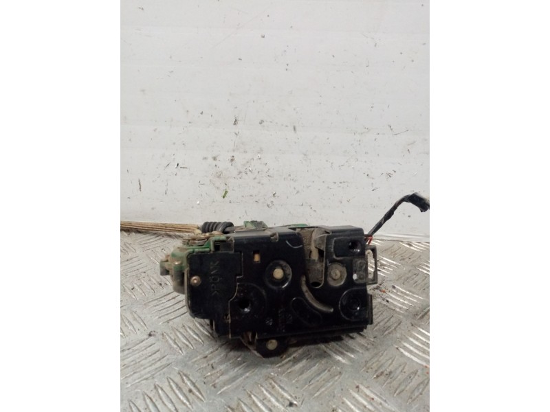 Recambio de cerradura puerta trasera derecha para seat toledo (1m2) signo referencia OEM IAM   