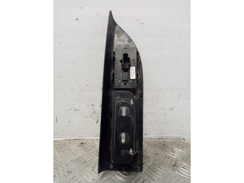 Recambio de mando elevalunas delantero izquierdo para ford mondeo berlina (ge) ghia referencia OEM IAM 1230391  