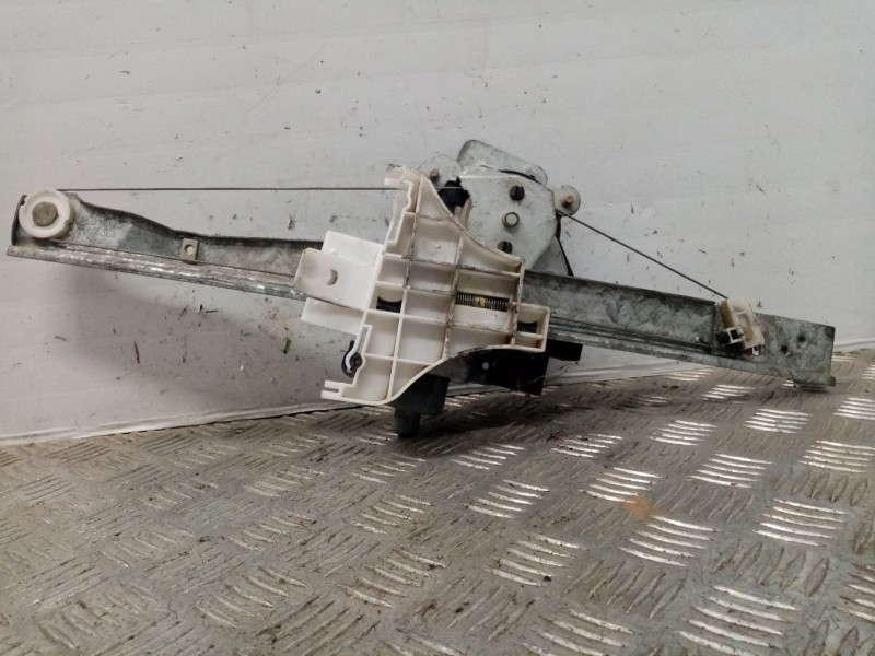 Recambio de elevalunas trasero derecho para ford mondeo berlina (ge) ghia referencia OEM IAM 0130821772  